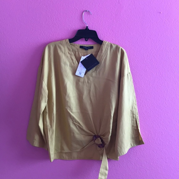 Andrew Marc Tops - NWT Marc New York bell wide sleeve top with belt